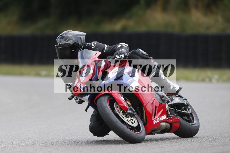 /30 23.06.2025 Get Faster Caremotion ADR/Rider Academy gruen/82